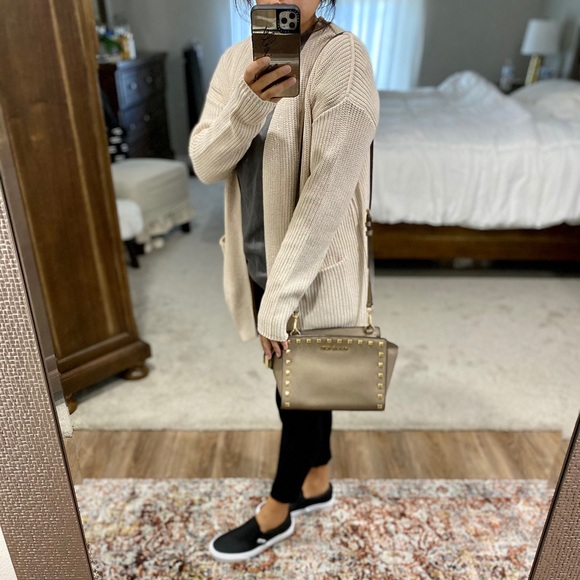 MICHAEL KORS STUDDED SELMA & WALLET COMBO - Picture 12 of 12